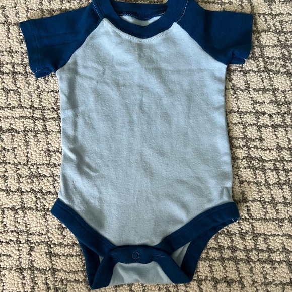 Bundle of 5 Bodysuits - Picture 3 of 10
